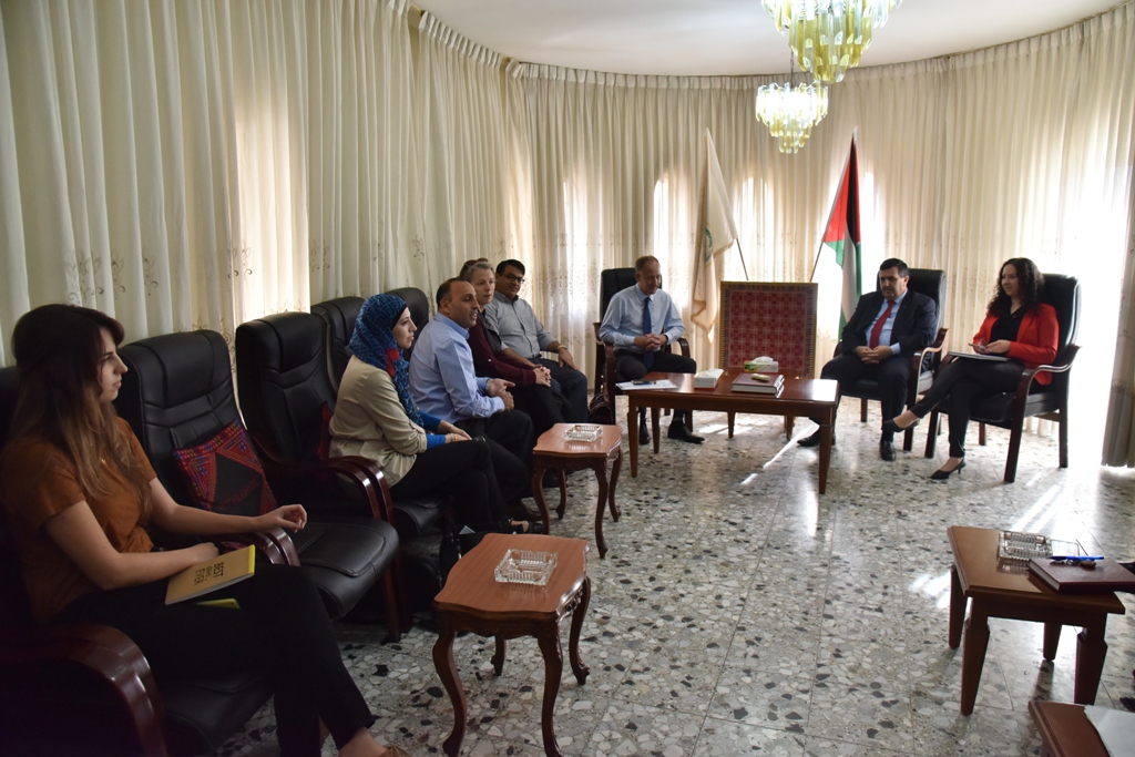 سلمان يستقبل مدير قطاع الديموقراطية والحوكمة في تيترا تيك ويعرض عليه التحديات التي تواجه البلدية 