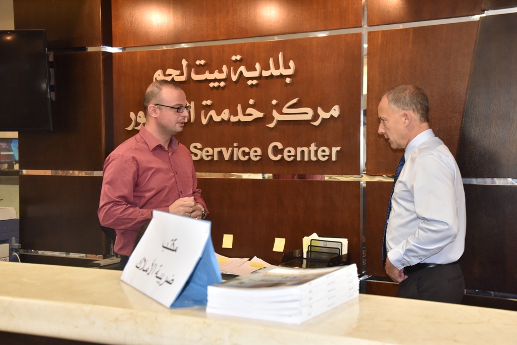 سلمان يستقبل مدير قطاع الديموقراطية والحوكمة في تيترا تيك ويعرض عليه التحديات التي تواجه البلدية 