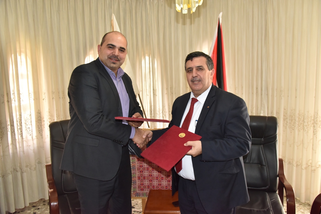 رئيس بلدية بيت لحم ومدير مركز حفظ التراث الثقافي يوقعان على مذكرة تفاهم لتنفيذ ثلاثة مشاريع في مدينة بيت لحم