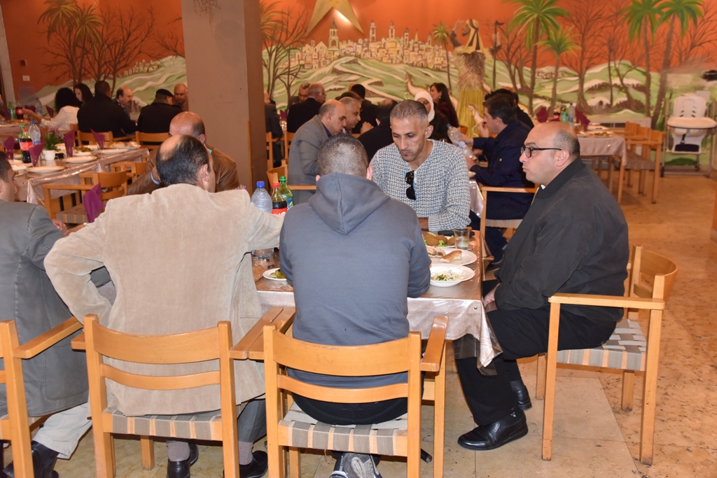 مهرجان قطف الزيتون السابع عشر ينطلق من ساحة المهد