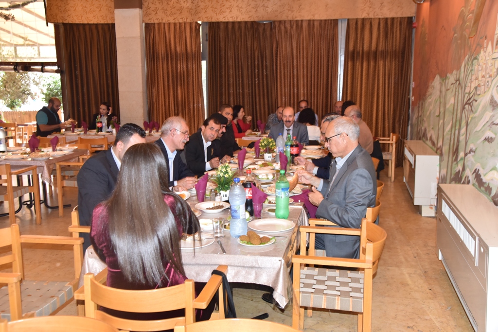 مهرجان قطف الزيتون السابع عشر ينطلق من ساحة المهد