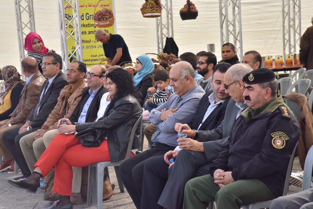 مهرجان قطف الزيتون السابع عشر ينطلق من ساحة المهد