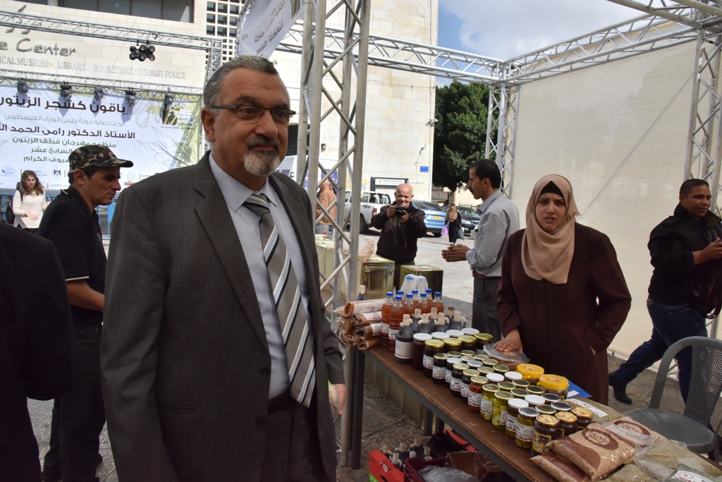 مهرجان قطف الزيتون السابع عشر ينطلق من ساحة المهد