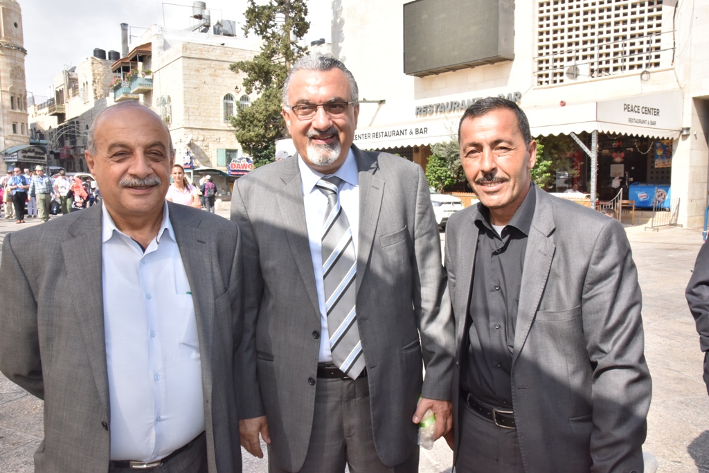 مهرجان قطف الزيتون السابع عشر ينطلق من ساحة المهد