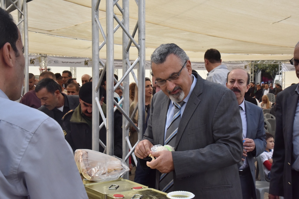 مهرجان قطف الزيتون السابع عشر ينطلق من ساحة المهد