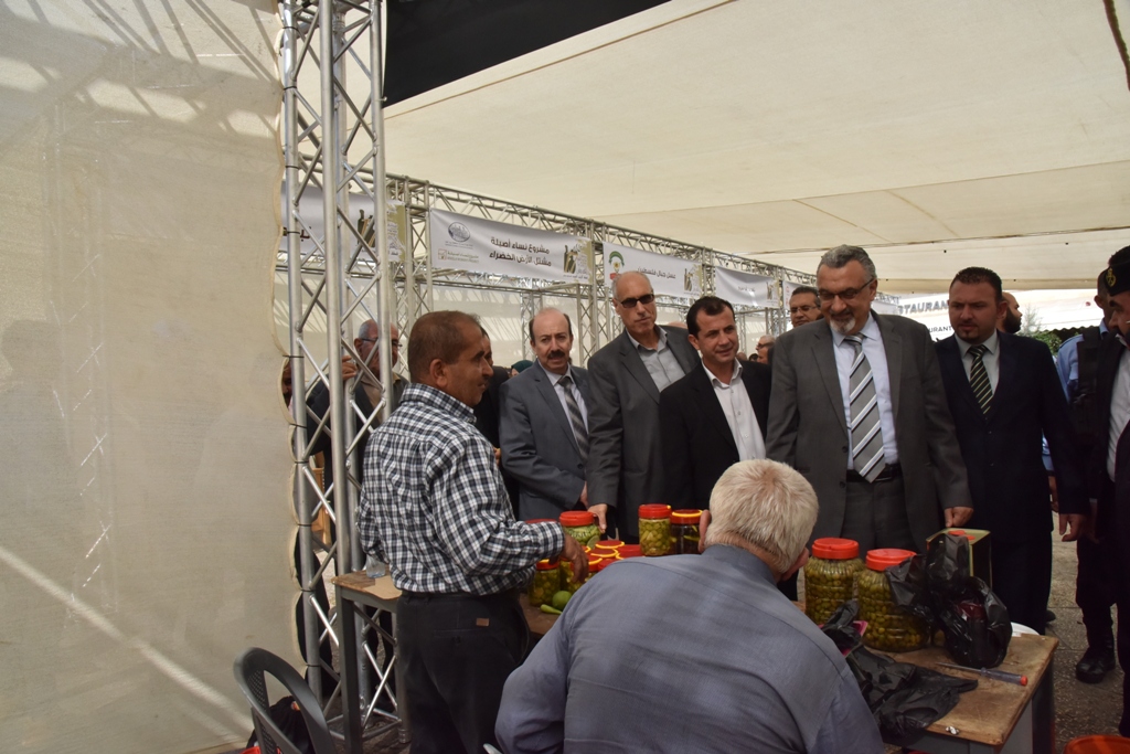 مهرجان قطف الزيتون السابع عشر ينطلق من ساحة المهد