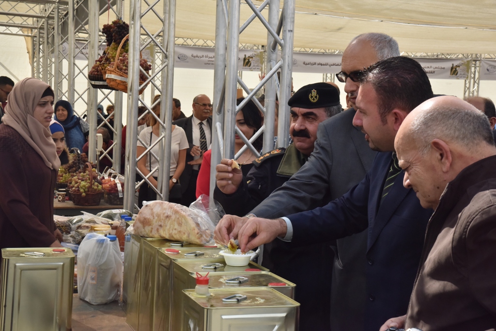 مهرجان قطف الزيتون السابع عشر ينطلق من ساحة المهد