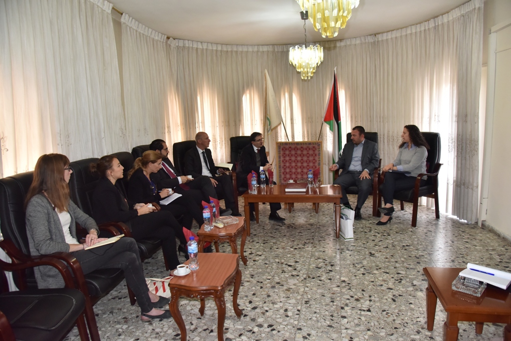 حنانيا يستقبل السفير السويسري برولهارت في دار البلدية ويبحثان سبل التعاون المشترك