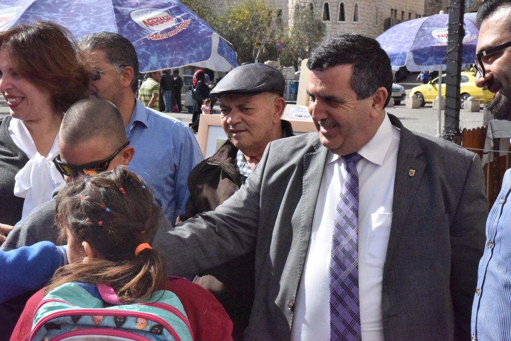 سلمان يشارك في معرض " ع الرصيف " لرسومات الأشخاص ذوي الإعاقة الذهنية  