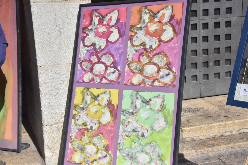 سلمان يشارك في معرض " ع الرصيف " لرسومات الأشخاص ذوي الإعاقة الذهنية  