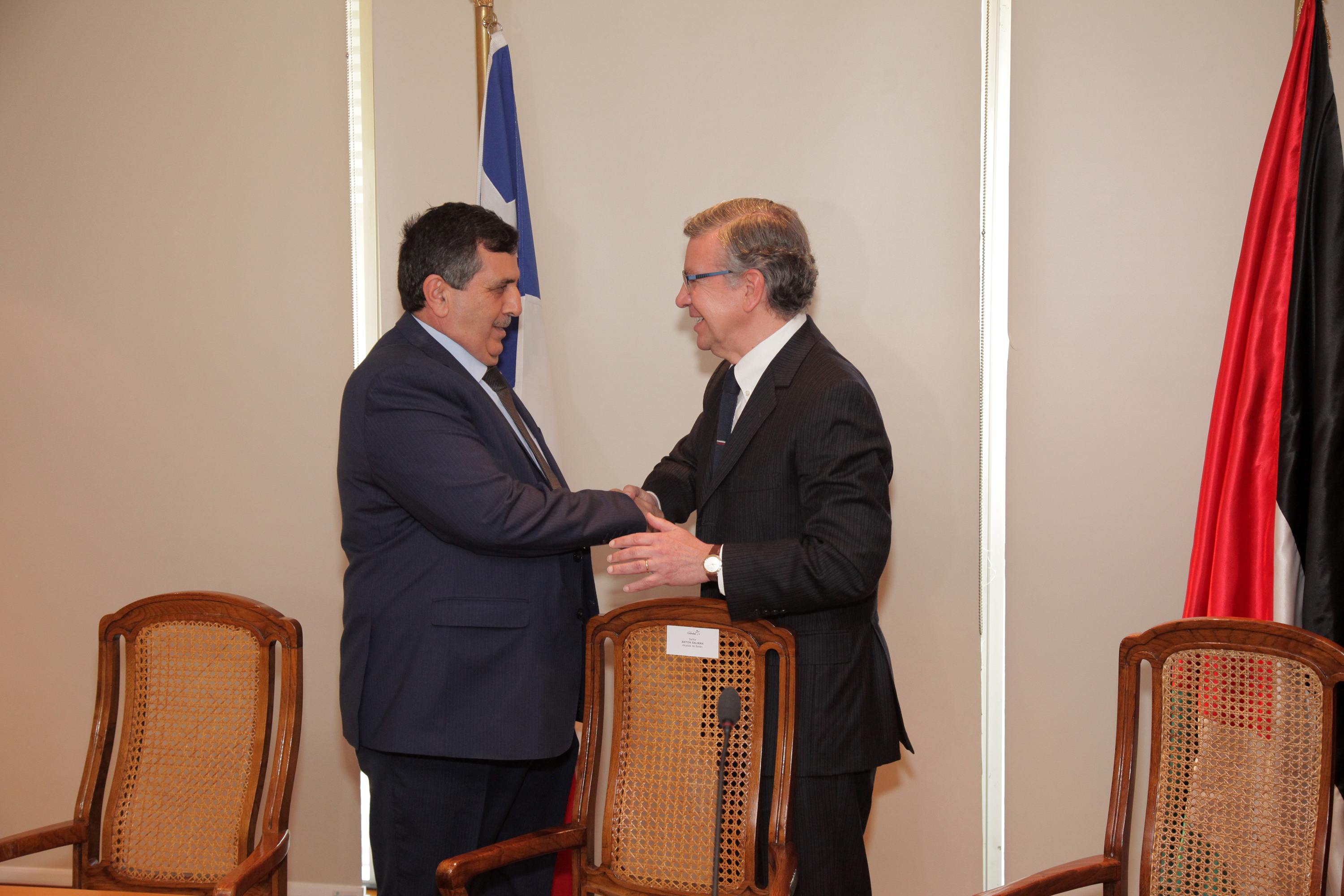 في جولته بجمهورية تشيلي سلمان يشارك في مؤتمر تقاليد ويوقع على اتفاقية توأمة مع لاس كونديس