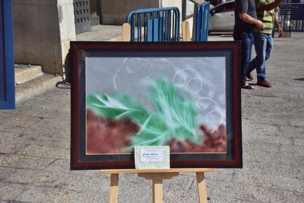 سلمان يشارك في معرض " ع الرصيف " لرسومات الأشخاص ذوي الإعاقة الذهنية  