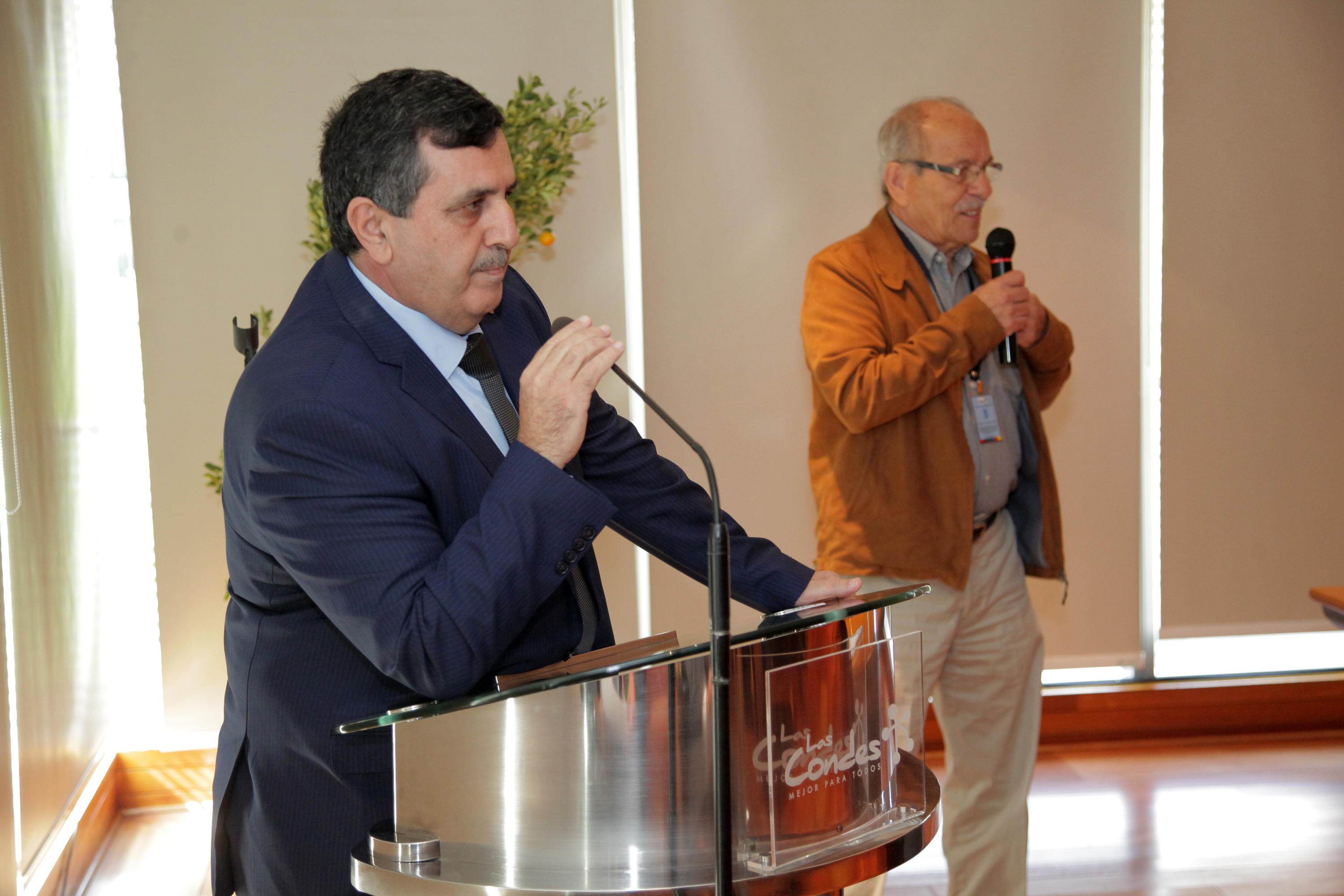 في جولته بجمهورية تشيلي سلمان يشارك في مؤتمر تقاليد ويوقع على اتفاقية توأمة مع لاس كونديس