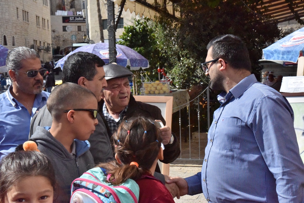 سلمان يشارك في معرض " ع الرصيف " لرسومات الأشخاص ذوي الإعاقة الذهنية  