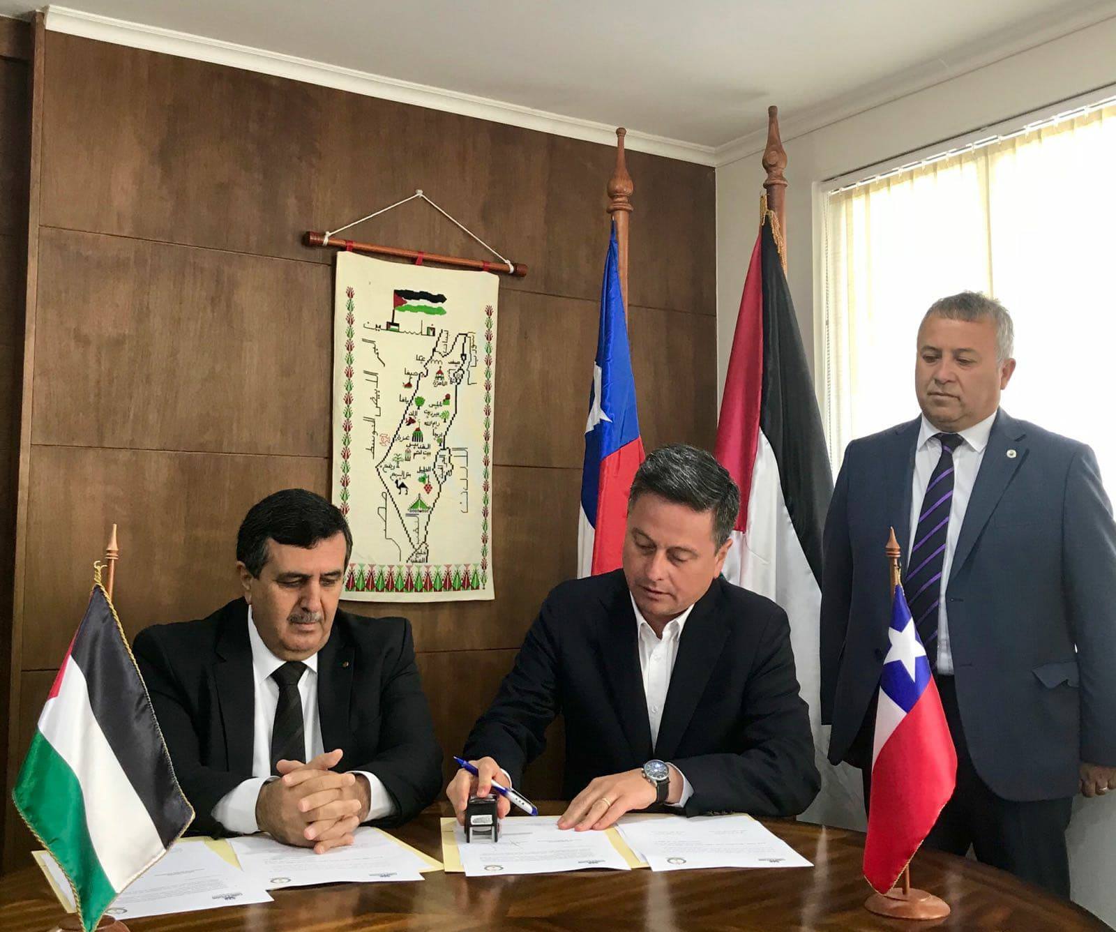 في جولته بجمهورية تشيلي سلمان يشارك في مؤتمر تقاليد ويوقع على اتفاقية توأمة مع لاس كونديس