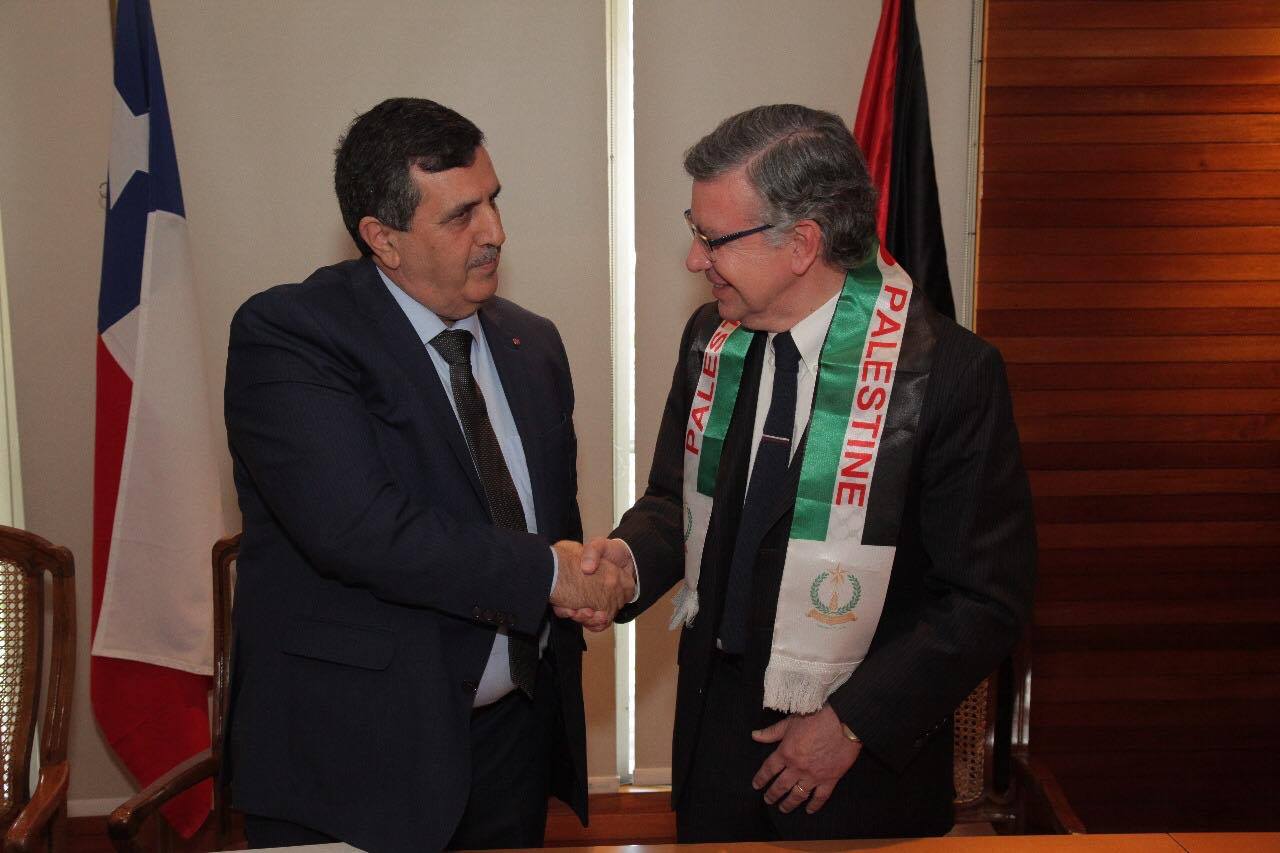 في جولته بجمهورية تشيلي سلمان يشارك في مؤتمر تقاليد ويوقع على اتفاقية توأمة مع لاس كونديس