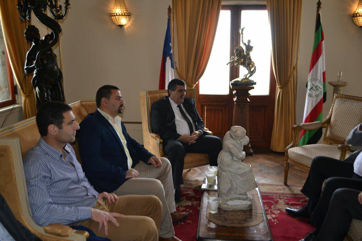 في جولته بجمهورية تشيلي سلمان يشارك في مؤتمر تقاليد ويوقع على اتفاقية توأمة مع لاس كونديس