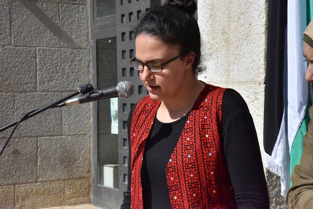 سلمان يشارك في معرض " ع الرصيف " لرسومات الأشخاص ذوي الإعاقة الذهنية  