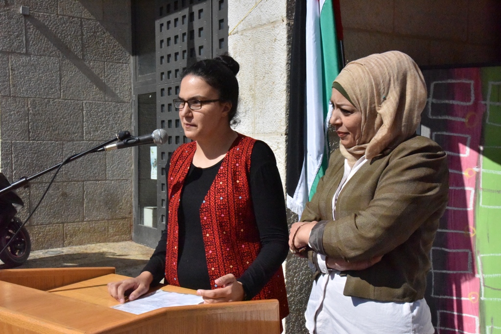 سلمان يشارك في معرض " ع الرصيف " لرسومات الأشخاص ذوي الإعاقة الذهنية  