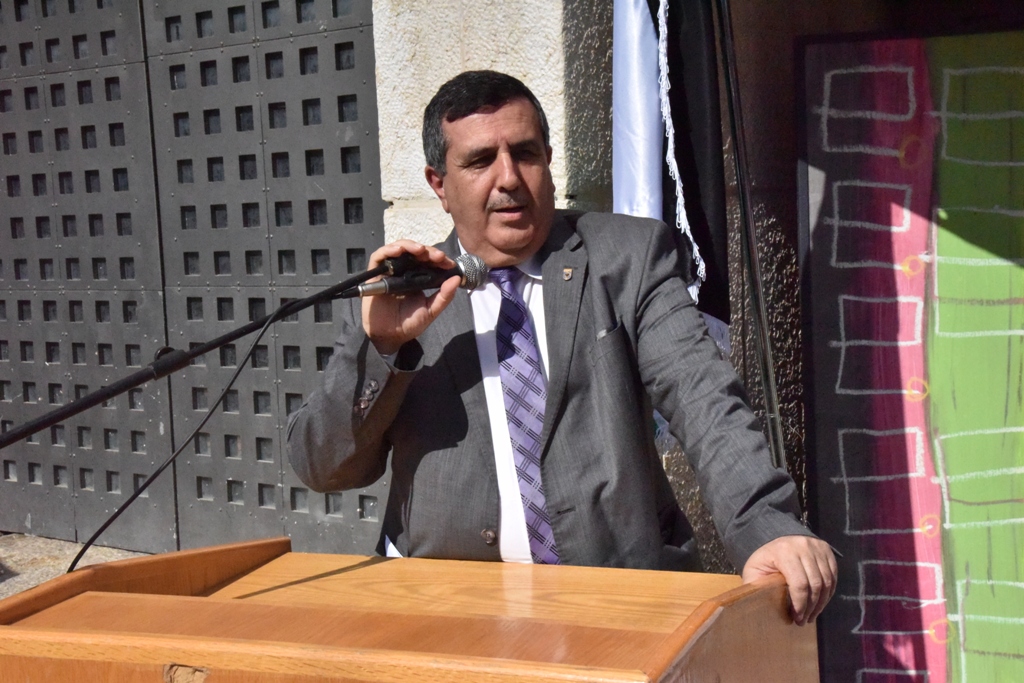 سلمان يشارك في معرض " ع الرصيف " لرسومات الأشخاص ذوي الإعاقة الذهنية  