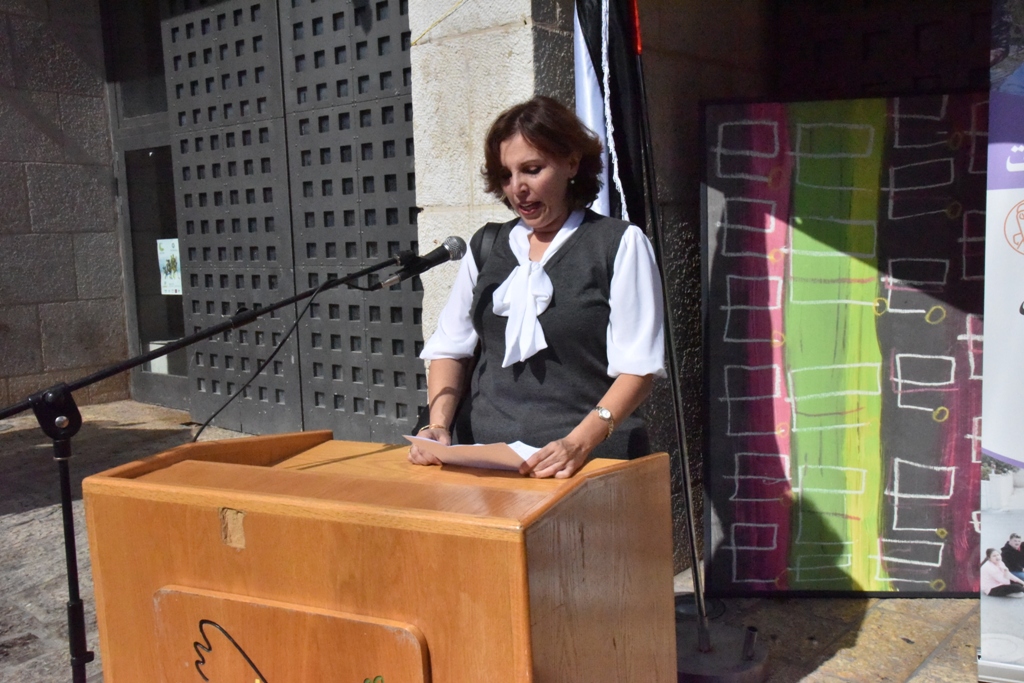 سلمان يشارك في معرض " ع الرصيف " لرسومات الأشخاص ذوي الإعاقة الذهنية  