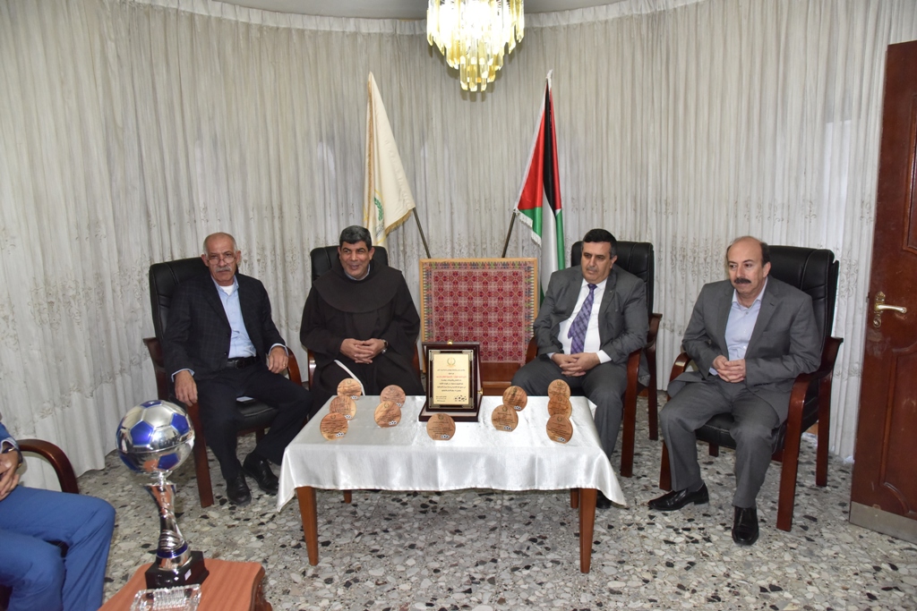 بلدية بيت لحم تكرم فريق نادي عاصمة الميلاد بعد أن أحرز المرتبة الثانية في دوري بريشا الإيطالية 