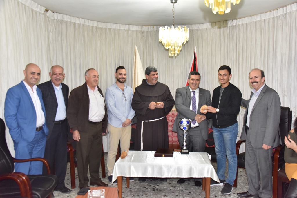 بلدية بيت لحم تكرم فريق نادي عاصمة الميلاد بعد أن أحرز المرتبة الثانية في دوري بريشا الإيطالية 