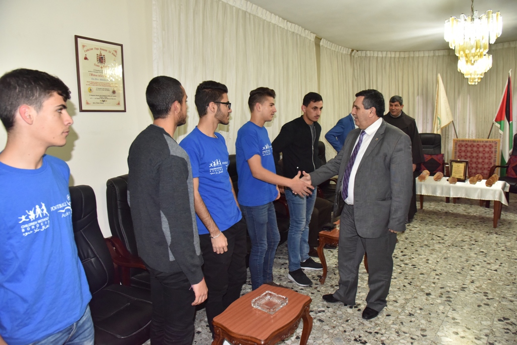 بلدية بيت لحم تكرم فريق نادي عاصمة الميلاد بعد أن أحرز المرتبة الثانية في دوري بريشا الإيطالية 