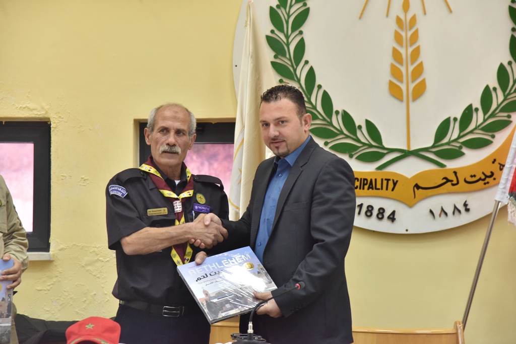 بلدية بيت لحم تستقبل مجموعات كشفية فلسطينية وعربية