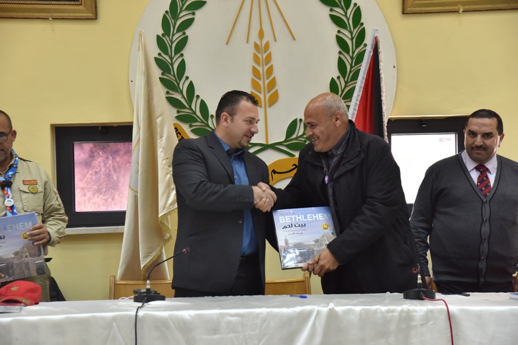 بلدية بيت لحم تستقبل مجموعات كشفية فلسطينية وعربية