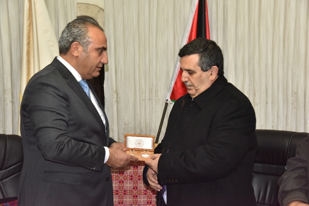 رئيس وأعضاء مجلس بلدية بيت لحم يستقبلون أمين أمانة عمان الكبرى