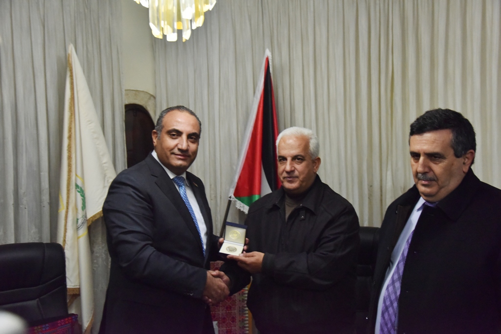 رئيس وأعضاء مجلس بلدية بيت لحم يستقبلون أمين أمانة عمان الكبرى