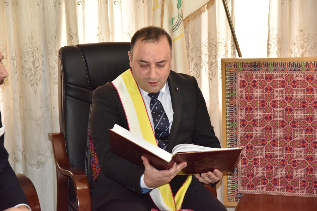 تعيين رئيس بلدية بيت لحم عضواً  أكاديمياً  فخرياً في أكاديمية بونيفاتشانا الإيطالية 