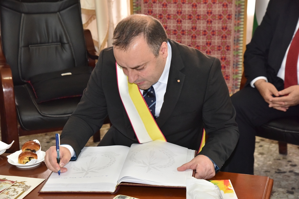 تعيين رئيس بلدية بيت لحم عضواً  أكاديمياً  فخرياً في أكاديمية بونيفاتشانا الإيطالية 