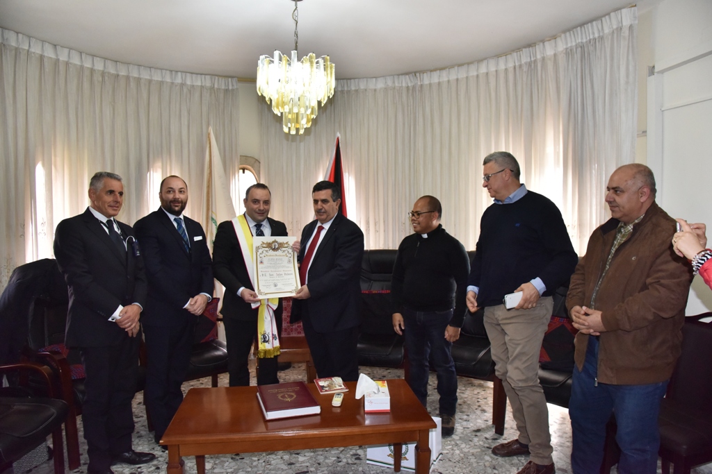 تعيين رئيس بلدية بيت لحم عضواً  أكاديمياً  فخرياً في أكاديمية بونيفاتشانا الإيطالية 