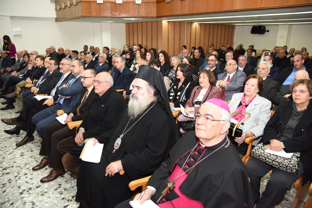 رئيس وأعضاء مجلس بلدية بيت لحم يكرمون رؤساء وأعضاء المجالس البلدية السابقة (1972-2017) والموظفين المتقاعدين وتوقيع اتفاقية توأمة بين بلديتي بيت لحم وكاستلنوفو دي بورتو الإيطالية