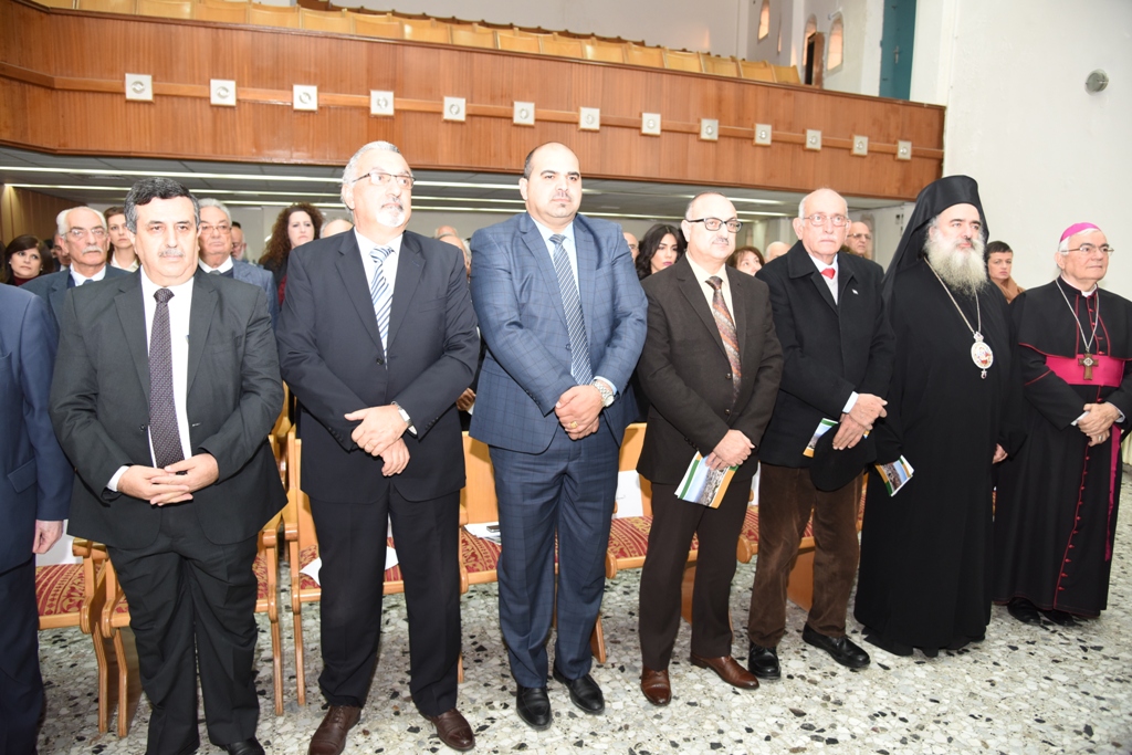 رئيس وأعضاء مجلس بلدية بيت لحم يكرمون رؤساء وأعضاء المجالس البلدية السابقة (1972-2017) والموظفين المتقاعدين وتوقيع اتفاقية توأمة بين بلديتي بيت لحم وكاستلنوفو دي بورتو الإيطالية