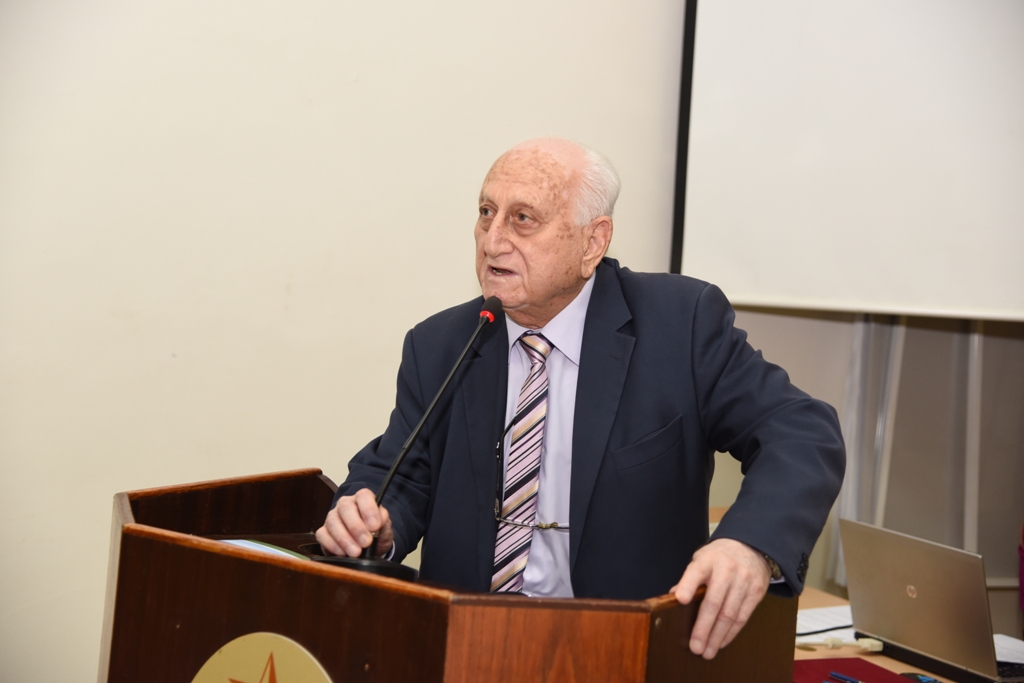 رئيس وأعضاء مجلس بلدية بيت لحم يكرمون رؤساء وأعضاء المجالس البلدية السابقة (1972-2017) والموظفين المتقاعدين وتوقيع اتفاقية توأمة بين بلديتي بيت لحم وكاستلنوفو دي بورتو الإيطالية