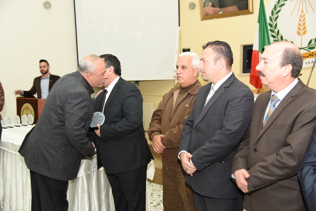 رئيس وأعضاء مجلس بلدية بيت لحم يكرمون رؤساء وأعضاء المجالس البلدية السابقة (1972-2017) والموظفين المتقاعدين وتوقيع اتفاقية توأمة بين بلديتي بيت لحم وكاستلنوفو دي بورتو الإيطالية