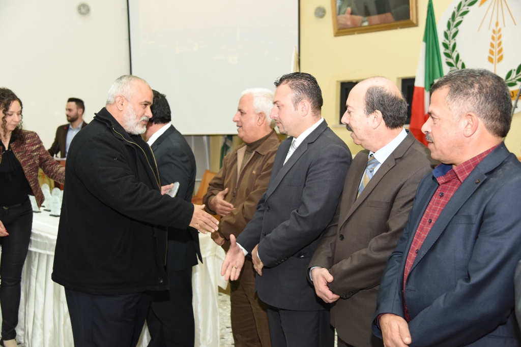 رئيس وأعضاء مجلس بلدية بيت لحم يكرمون رؤساء وأعضاء المجالس البلدية السابقة (1972-2017) والموظفين المتقاعدين وتوقيع اتفاقية توأمة بين بلديتي بيت لحم وكاستلنوفو دي بورتو الإيطالية