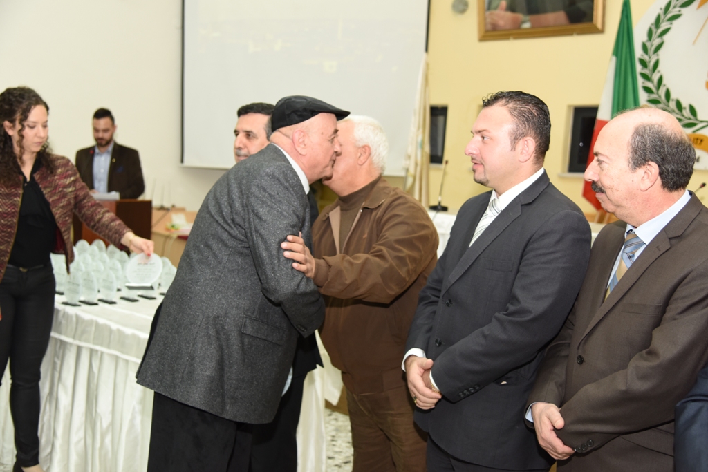 رئيس وأعضاء مجلس بلدية بيت لحم يكرمون رؤساء وأعضاء المجالس البلدية السابقة (1972-2017) والموظفين المتقاعدين وتوقيع اتفاقية توأمة بين بلديتي بيت لحم وكاستلنوفو دي بورتو الإيطالية