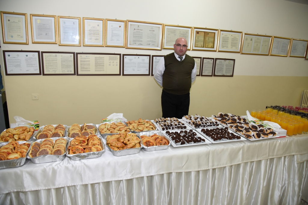 رئيس وأعضاء مجلس بلدية بيت لحم يكرمون رؤساء وأعضاء المجالس البلدية السابقة (1972-2017) والموظفين المتقاعدين وتوقيع اتفاقية توأمة بين بلديتي بيت لحم وكاستلنوفو دي بورتو الإيطالية