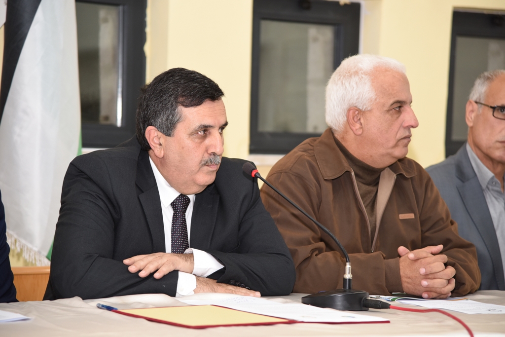 رئيس وأعضاء مجلس بلدية بيت لحم يكرمون رؤساء وأعضاء المجالس البلدية السابقة (1972-2017) والموظفين المتقاعدين وتوقيع اتفاقية توأمة بين بلديتي بيت لحم وكاستلنوفو دي بورتو الإيطالية