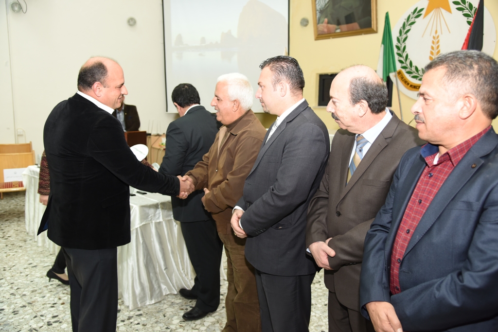 رئيس وأعضاء مجلس بلدية بيت لحم يكرمون رؤساء وأعضاء المجالس البلدية السابقة (1972-2017) والموظفين المتقاعدين وتوقيع اتفاقية توأمة بين بلديتي بيت لحم وكاستلنوفو دي بورتو الإيطالية