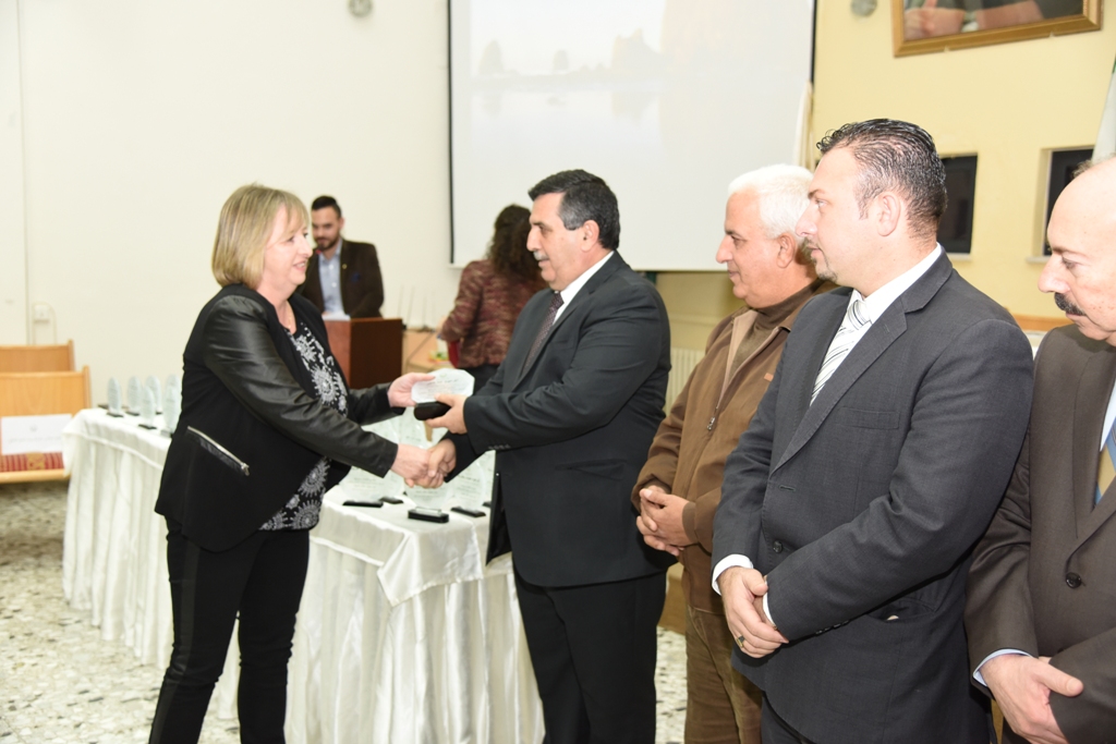 رئيس وأعضاء مجلس بلدية بيت لحم يكرمون رؤساء وأعضاء المجالس البلدية السابقة (1972-2017) والموظفين المتقاعدين وتوقيع اتفاقية توأمة بين بلديتي بيت لحم وكاستلنوفو دي بورتو الإيطالية