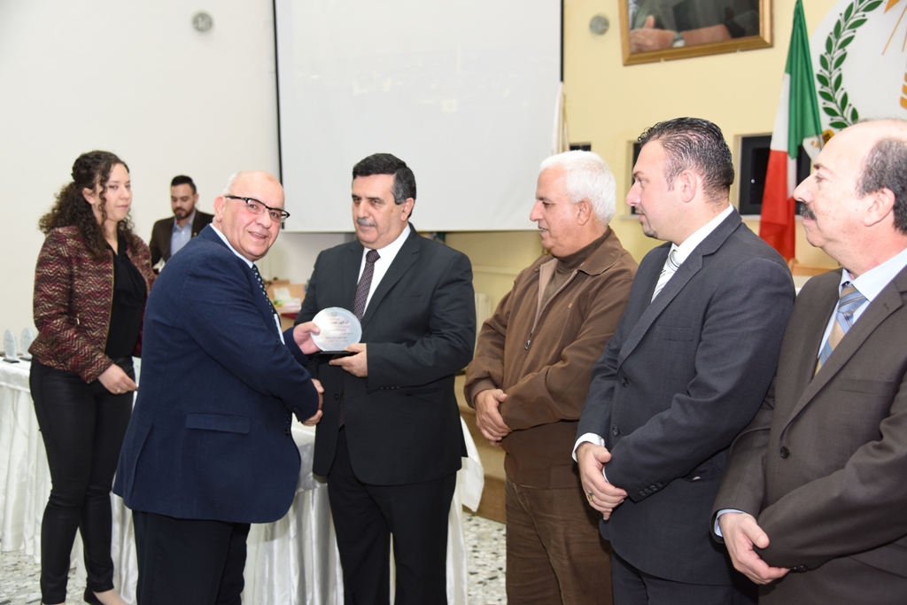 رئيس وأعضاء مجلس بلدية بيت لحم يكرمون رؤساء وأعضاء المجالس البلدية السابقة (1972-2017) والموظفين المتقاعدين وتوقيع اتفاقية توأمة بين بلديتي بيت لحم وكاستلنوفو دي بورتو الإيطالية
