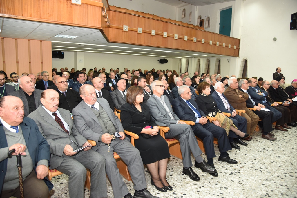 رئيس وأعضاء مجلس بلدية بيت لحم يكرمون رؤساء وأعضاء المجالس البلدية السابقة (1972-2017) والموظفين المتقاعدين وتوقيع اتفاقية توأمة بين بلديتي بيت لحم وكاستلنوفو دي بورتو الإيطالية