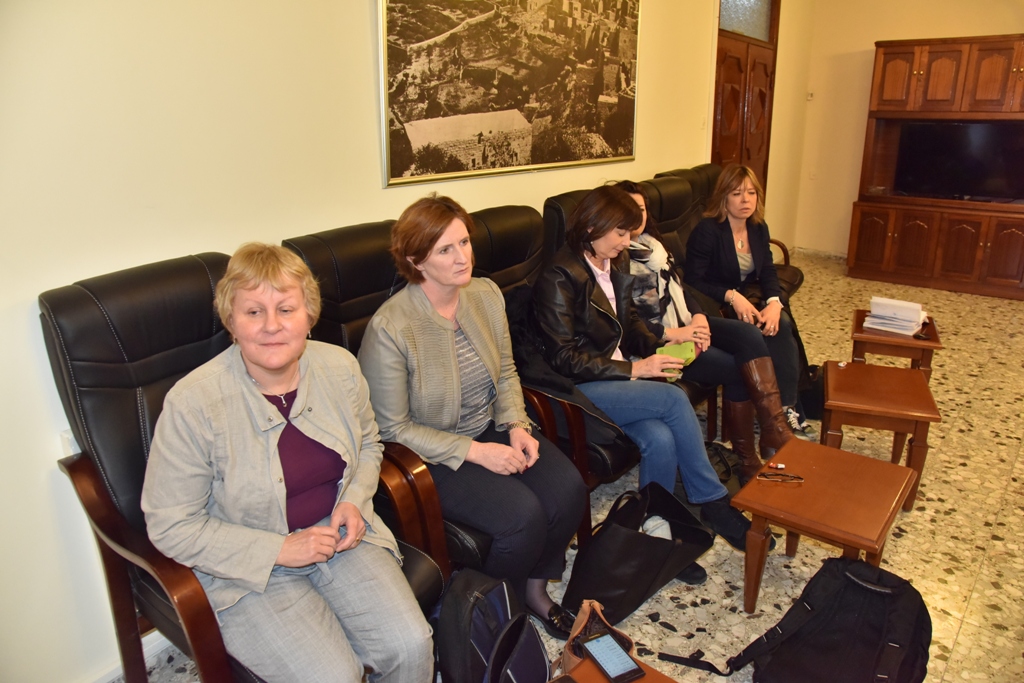 سلمان يستقبل وفدا إسكتلنديا من غلاسجو ويؤكد عمق العلاقات بين  الطرفين