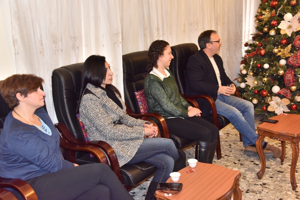 سلمان يستقبل وفدا إسكتلنديا من غلاسجو ويؤكد عمق العلاقات بين  الطرفين