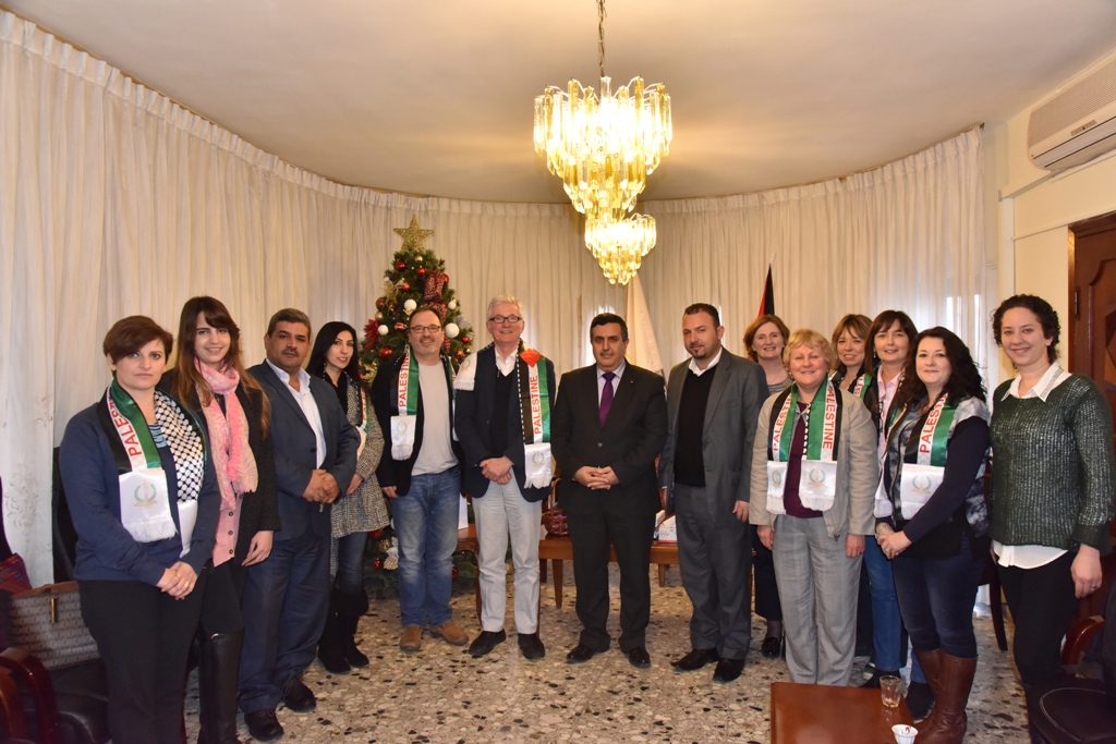 سلمان يستقبل وفدا إسكتلنديا من غلاسجو ويؤكد عمق العلاقات بين  الطرفين